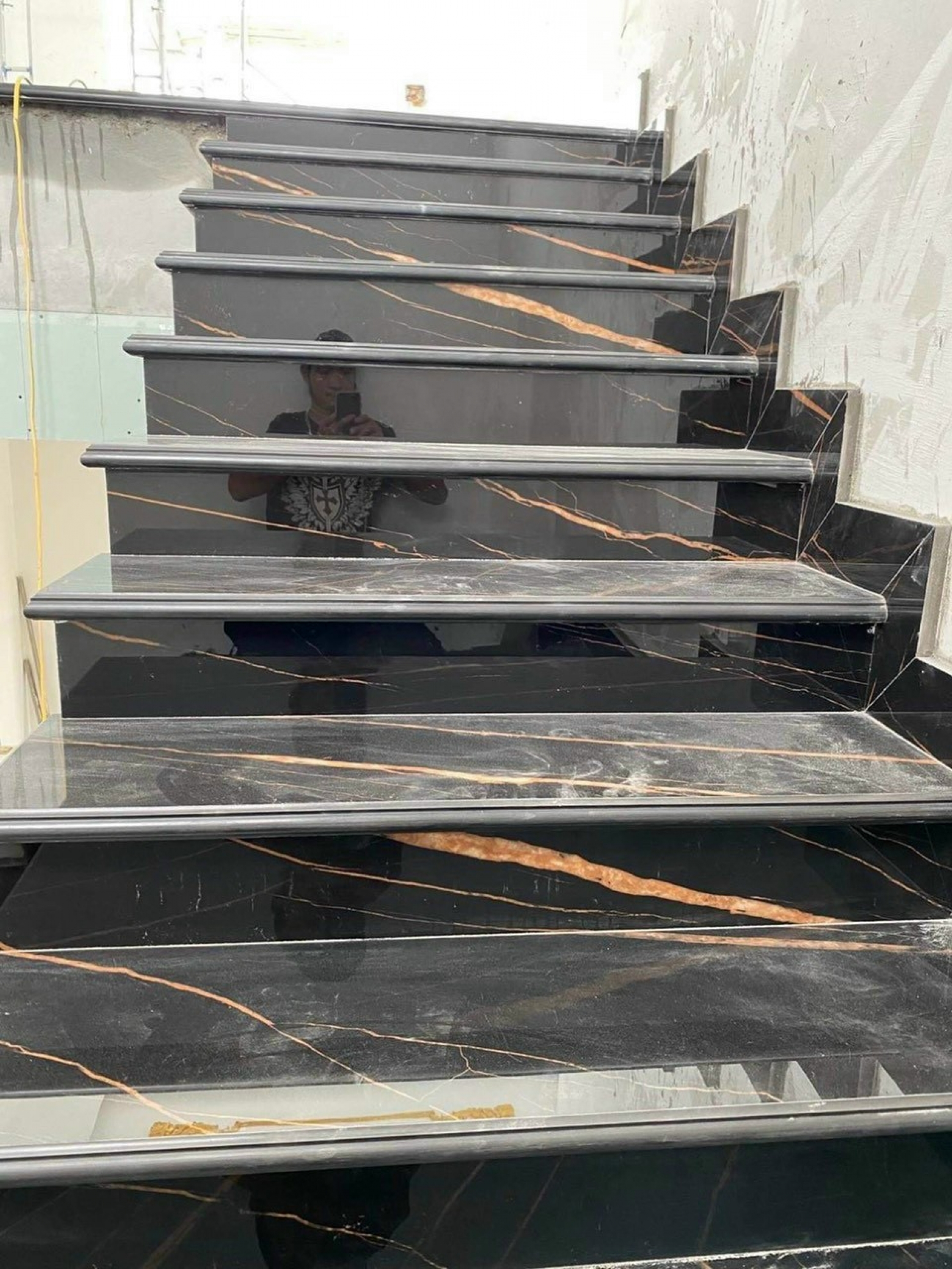 Cầu thang đá nung kết