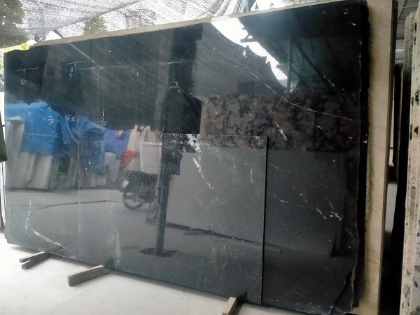 đá đen brazil khổ lớn