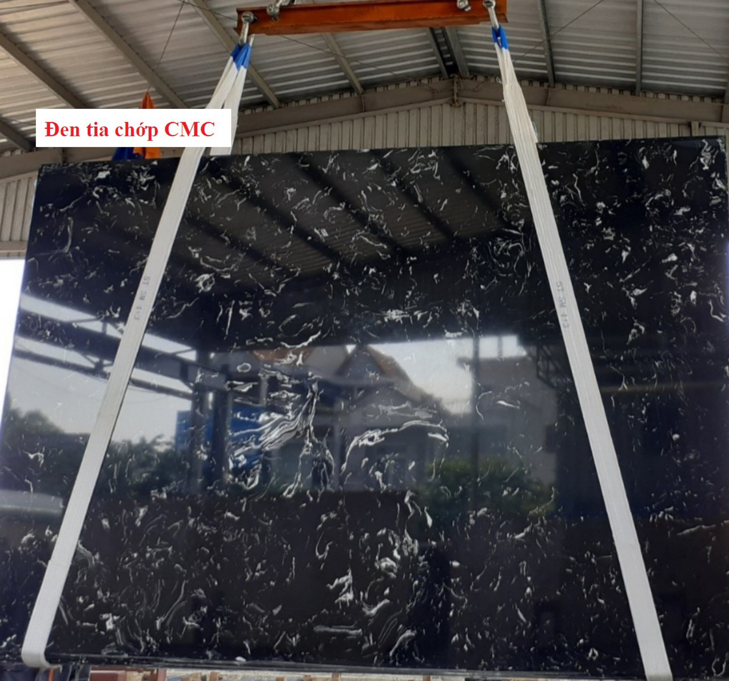 Đá nhân tạo đen tia chớp