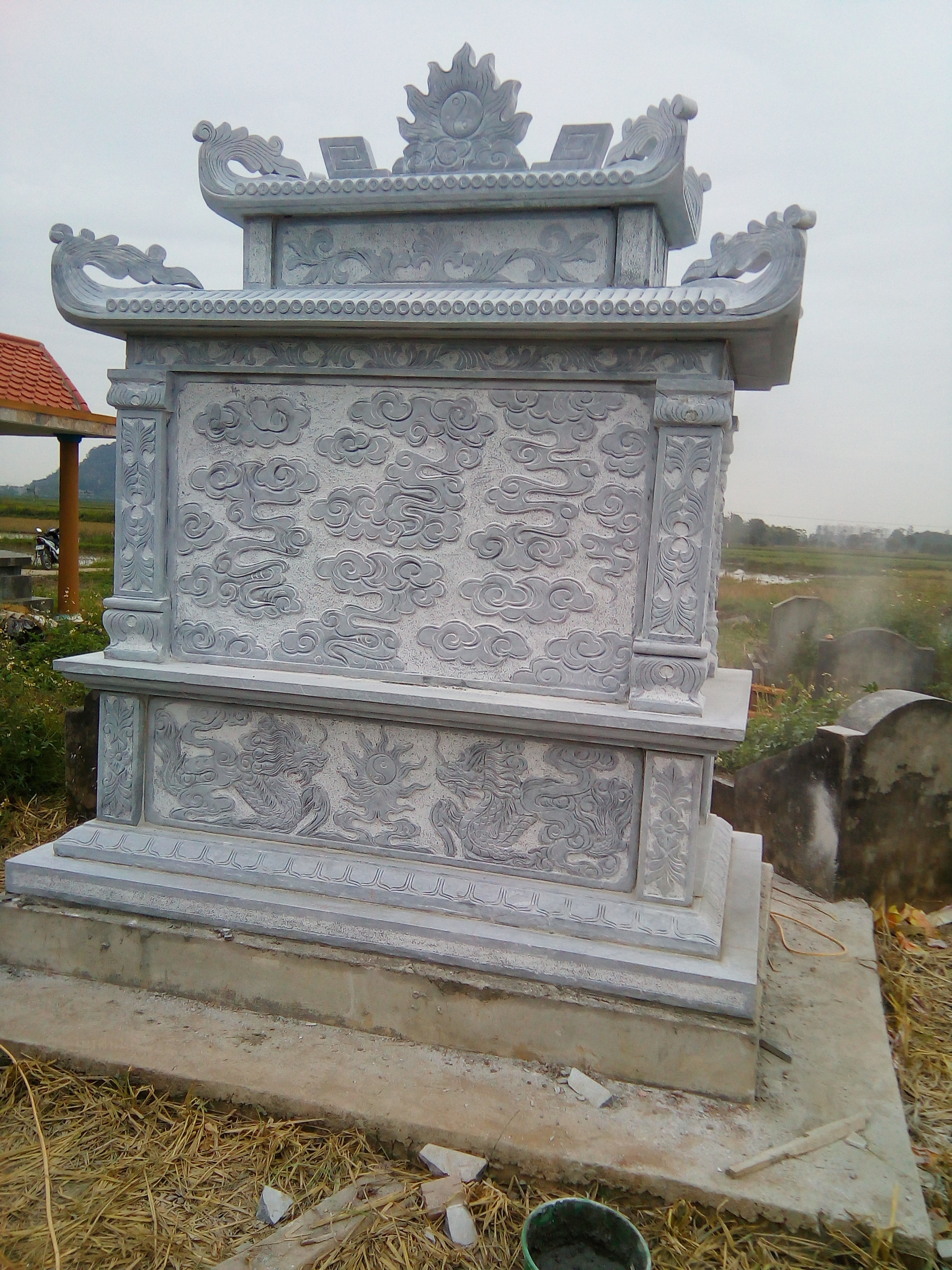 Mộ đá thanh hóa